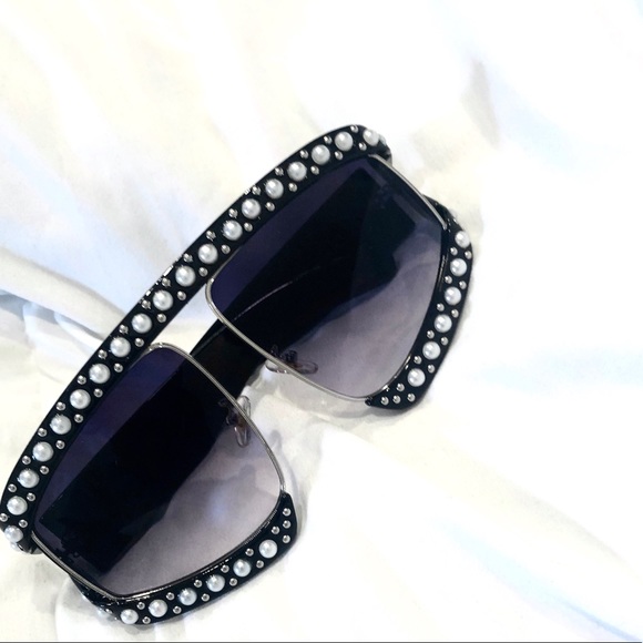Pearl oversized sunglasses - Picture 5 of 5